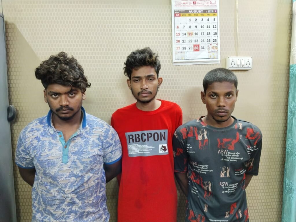 <em>चौकी प्रभारी नवीन पटेल की सक्रियता से अपराधियों की आई शामत-- स्कूटी व ट्रक के पार्ट्स चोरी करने वाले 03 आरोपी गिरफ्तार,क्षेत्र अंतर्गत हुए चोरी के 02 मामलों का हुआ खुलासा,घटना के 24 घंटे के भीतर चोरी की पूरी संपत्ति बरामद कोरबा पुलिस की कार्यवाही</em> <em>चौकी प्रभारी नवीन पटेल की सक्रियता से अपराधियों की आई शामत-- स्कूटी व ट्रक के पार्ट्स चोरी करने वाले 03 आरोपी गिरफ्तार,क्षेत्र अंतर्गत हुए चोरी के 02 मामलों का हुआ खुलासा,घटना के 24 घंटे के भीतर चोरी की पूरी संपत्ति बरामद कोरबा पुलिस की कार्यवाही</em> kshititech