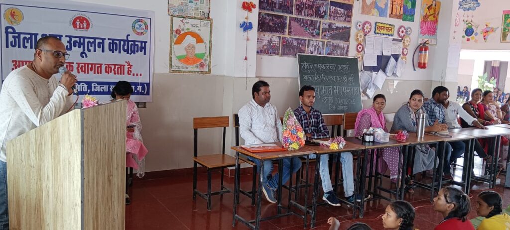 <em>शक्ति जिला स्वास्थ्य विभाग के सीएमएचओ एवं बीएमओ के निर्देश पर आयुष्मान भव कार्यक्रम हुआ संपन्न,पलाड़ी खुर्द के एकलव्य आवासीय विद्यालय में हुआ कार्यक्रम</em>, स्वास्थ्य विभाग के टीबी सुपरवाइजर विनोद राठौर भी रहे मौजूद <em>शक्ति जिला स्वास्थ्य विभाग के सीएमएचओ एवं बीएमओ के निर्देश पर आयुष्मान भव कार्यक्रम हुआ संपन्न,पलाड़ी खुर्द के एकलव्य आवासीय विद्यालय में हुआ कार्यक्रम</em>, स्वास्थ्य विभाग के टीबी सुपरवाइजर विनोद राठौर भी रहे मौजूद kshititech