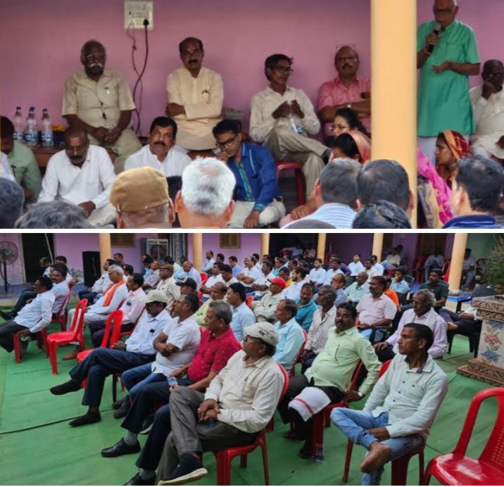 एक मंच पर पहुंचे भाजपा- कांग्रेस के सामाजिक नेता<em>-- राठौर समाज के जनप्रतिनिधियों ने सामाजिक बैठक कर लिया बड़ा निर्णय, समाज के लोगों को टिकट मिलने पर उन्हें पूर्ण समर्थन देने का लिया निर्णय, जनपद अध्यक्ष राजेश राठौर एवं महंत के खास समर्थक मनहरण राठौर भी रहे मौजूद, भाजपा कांग्रेस के जूटे दिग्गज नेता, बैठक में हुई चर्चा के अनुसार समाज के व्यक्ति को टिकट मिलने पर अलग-अलग राजनैतिक विचारधाराओं के नेता हो जाएंगे एक</em> एक मंच पर पहुंचे भाजपा- कांग्रेस के सामाजिक नेता<em>-- राठौर समाज के जनप्रतिनिधियों ने सामाजिक बैठक कर लिया बड़ा निर्णय, समाज के लोगों को टिकट मिलने पर उन्हें पूर्ण समर्थन देने का लिया निर्णय, जनपद अध्यक्ष राजेश राठौर एवं महंत के खास समर्थक मनहरण राठौर भी रहे मौजूद, भाजपा कांग्रेस के जूटे दिग्गज नेता, बैठक में हुई चर्चा के अनुसार समाज के व्यक्ति को टिकट मिलने पर अलग-अलग राजनैतिक विचारधाराओं के नेता हो जाएंगे एक</em> kshititech