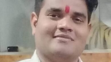 <em>गोविंद को मिली नई जिम्मेदारी--देवांगन समाज शक्ति के जिला अध्यक्ष निर्वाचित हुए गोविंद देवांगन, 15 सितंबर को संपन्न निर्वाचन में गोविंद को मिली सफलता, समाज बंधुओ सहित नागरिकों ने दी बधाई,गोविंद ने कहा- शक्ति जिले में मजबूत बनाएंगे समाज के संगठन को, सचिव बनाए गए उमेश देवांगन</em> kshititech