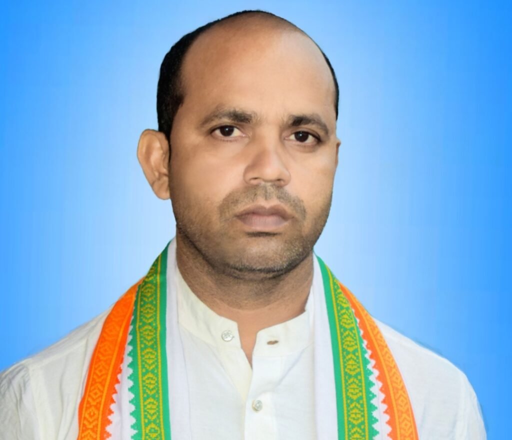 <em>नगर पंचायत अड़भार से बुंदेली तक बनेगी नई सड़क-- चंद्रपुर विधायक रामकुमार के प्रयासों से क्षेत्र में बनेगी 10 करोड़ की नई सड़क, छत्तीसगढ़ शासन ने दी स्वीकृति, विधायक प्रतिनिधि ज्योतिष गर्ग ने कहा- पूरे प्रदेश में चंद्रपुर विधानसभा विकास कार्यों को लेकर अग्रणी, विधायक जी का बहुत-बहुत आभार</em> kshititech