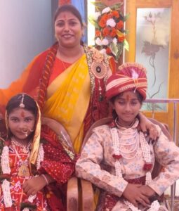 दादी जी की हुई आराधना, जय रानी सती दादी जी की-- <em>शक्ति के राधाकृष्ण मंदिर में भादी मावस पर हुआ दादी जी का मंगल पाठ</em>, मंगल पाठ गायक अभिषेक अग्रवाल ने संगीतमय भजनों के साथ कराया दादी जी का मंगल पाठ, श्री नारायणी सेवा समिति एवं महिला जागृति शाखा ने किया था संयुक्त आयोजन दादी जी की हुई आराधना, जय रानी सती दादी जी की-- <em>शक्ति के राधाकृष्ण मंदिर में भादी मावस पर हुआ दादी जी का मंगल पाठ</em>, मंगल पाठ गायक अभिषेक अग्रवाल ने संगीतमय भजनों के साथ कराया दादी जी का मंगल पाठ, श्री नारायणी सेवा समिति एवं महिला जागृति शाखा ने किया था संयुक्त आयोजन kshititech