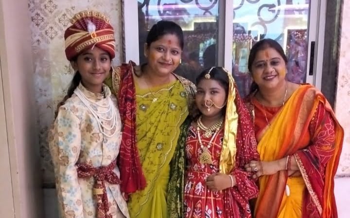 दादी जी की हुई आराधना, जय रानी सती दादी जी की-- <em>शक्ति के राधाकृष्ण मंदिर में भादी मावस पर हुआ दादी जी का मंगल पाठ</em>, मंगल पाठ गायक अभिषेक अग्रवाल ने संगीतमय भजनों के साथ कराया दादी जी का मंगल पाठ, श्री नारायणी सेवा समिति एवं महिला जागृति शाखा ने किया था संयुक्त आयोजन दादी जी की हुई आराधना, जय रानी सती दादी जी की-- <em>शक्ति के राधाकृष्ण मंदिर में भादी मावस पर हुआ दादी जी का मंगल पाठ</em>, मंगल पाठ गायक अभिषेक अग्रवाल ने संगीतमय भजनों के साथ कराया दादी जी का मंगल पाठ, श्री नारायणी सेवा समिति एवं महिला जागृति शाखा ने किया था संयुक्त आयोजन kshititech