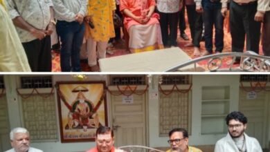 <em>पत्रकारिता के साथ ही साइंस के विद्यार्थी होने के बावजूद धर्म का रास्ता अपनाया अतुल कृष्ण भारद्वाज जी ने, शक्ति में चल रही दुबलधनिया परिवार के कथा वाचक परम पूज्य अतुल कृष्ण भारद्वाज जी की पत्रकार वार्ता, 2024 में मोदी फिर से बनेंगे प्रधानमंत्री, हिंदू राष्ट्र अवश्य बनना चाहिए</em> kshititech