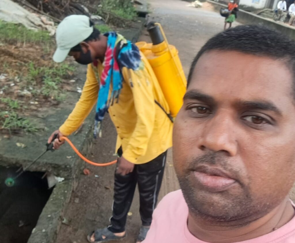 अलर्ट डेंगू.....<em>नगर पंचायत अड़भार में डेंगू से बचाव हेतु वार्डों में किया जा रहा दवाइयो का छत्तीसगढ़ के कुछ शहरों में डेंगू के प्रकोप की खबरों को देखते हुए प्रशासन अलर्ट</em>,लोगो को दी जा रही बचाव की दिशा में सुरक्षात्मक जानकारियां अलर्ट डेंगू.....<em>नगर पंचायत अड़भार में डेंगू से बचाव हेतु वार्डों में किया जा रहा दवाइयो का छत्तीसगढ़ के कुछ शहरों में डेंगू के प्रकोप की खबरों को देखते हुए प्रशासन अलर्ट</em>,लोगो को दी जा रही बचाव की दिशा में सुरक्षात्मक जानकारियां kshititech