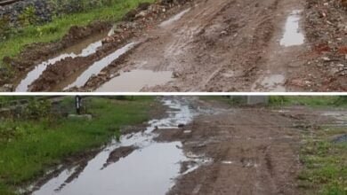 <em>65 परिवारों ने सड़क एवं नाली की दुर्दशा को लेकर कलेक्टर को सौपा ज्ञापन, आज पर्यंत तक नहीं हो पाई कोई कार्रवाई,नागरिकों का कहना उनके वार्ड में ना ही सड़क है, ना ही नाली, बरसात में कैसे करें आना-जाना</em>,बदतर स्थिति में जीवन यापन कर रहे हैं नागरिक kshititech