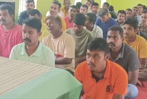 पुस्तकों की महत्ता पर प्रकाश-- <em>शक्ति के उप जेल में बंदियों को न्यायाधीश गणों ने दी जागरूकता संबंधी जानकारियां, ज्ञानवर्धक पुस्तकों का अध्ययन करें -बी आर साहू न्यायाधीश,शरीर को स्वस्थ रखने के लिए योग करे -डॉ ममता भोजवानी</em> पुस्तकों की महत्ता पर प्रकाश-- <em>शक्ति के उप जेल में बंदियों को न्यायाधीश गणों ने दी जागरूकता संबंधी जानकारियां, ज्ञानवर्धक पुस्तकों का अध्ययन करें -बी आर साहू न्यायाधीश,शरीर को स्वस्थ रखने के लिए योग करे -डॉ ममता भोजवानी</em> kshititech