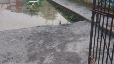 <em>सक्ति नगर पालिका अध्यक्ष ने करवाई कन्या महाविद्यालय जाने के लिए अस्थाई रास्ते की व्यवस्था, बारिश के समय मैदान में भर गया था पानी, अध्यक्ष सुषमा जायसवाल ने कहा-आने वाले समय में छात्राओं को मिलेंगी बेहतर सुविधाएं</em> kshititech