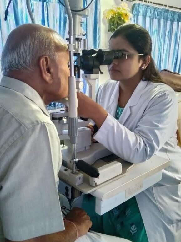 <em>स्व. संतोष अग्रवाल (प्रियंका मोबाइल) की स्मृति में 4 अक्टूबर को होगा विशाल निशुल्क नेत्र रोग निदान एवं मोतियाबिंद जांच शिविर, शक्ति के सामुदायिक भवन में एमजीएम नेत्र संस्थान रायपुर के चिकित्सक देंगे सेवाएं, आयोजक खरकिया परिवार के रितेश अग्रवाल एवं राहुल अग्रवाल ने दी जानकारी</em> <em>स्व. संतोष अग्रवाल (प्रियंका मोबाइल) की स्मृति में 4 अक्टूबर को होगा विशाल निशुल्क नेत्र रोग निदान एवं मोतियाबिंद जांच शिविर, शक्ति के सामुदायिक भवन में एमजीएम नेत्र संस्थान रायपुर के चिकित्सक देंगे सेवाएं, आयोजक खरकिया परिवार के रितेश अग्रवाल एवं राहुल अग्रवाल ने दी जानकारी</em> kshititech