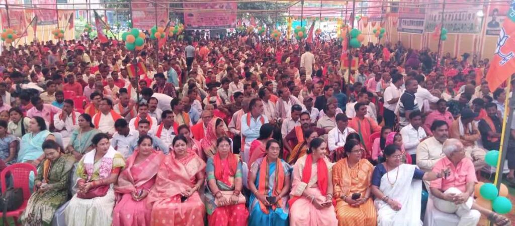 <em>चुनाव पूर्व भाजपा का बड़ा शक्ति प्रदर्शन-- बाराद्वार की परिवर्तन यात्रा में उमड़ा जन सैलाब, रेल राज्य मंत्री ने पाटिल कहा- अटल जी ने इसलिए बनाया था राज्य, की छत्तीसगढ़ का हो विकास,लेकिन वर्तमान कांग्रेस सरकार जनता को दे रही धोखा, पूर्व विधायक खिलावन साहू के नेतृत्व में सफल रही परिवर्तन यात्रा, पहली बार किसी रेल मंत्री का हुआ बाराद्वार में आगमन</em> <em>चुनाव पूर्व भाजपा का बड़ा शक्ति प्रदर्शन-- बाराद्वार की परिवर्तन यात्रा में उमड़ा जन सैलाब, रेल राज्य मंत्री ने पाटिल कहा- अटल जी ने इसलिए बनाया था राज्य, की छत्तीसगढ़ का हो विकास,लेकिन वर्तमान कांग्रेस सरकार जनता को दे रही धोखा, पूर्व विधायक खिलावन साहू के नेतृत्व में सफल रही परिवर्तन यात्रा, पहली बार किसी रेल मंत्री का हुआ बाराद्वार में आगमन</em> kshititech