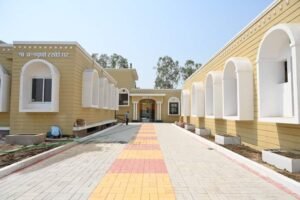 <em>पीडि़त मानव की सेवा का सबसे बड़ा केंद्र-- छत्तीसगढ़ की राजधानी रायपुर में स्थापित अपना घर आश्रम पीड़ित मानव सेवा का पावन तीर्थ,जीव सेवा ही शिव सेवा की तर्ज पर सदस्य जुटे हैं सेवा कार्यों में,हेल्पलाइन नंबर- 7620858623/ 8517808888, शकुंतला गोपाल फाउंडेशन द्वारा 30 मार्च 2023 को रायपुर में हुआ है जन सेवा में लोकार्पित</em> kshititech