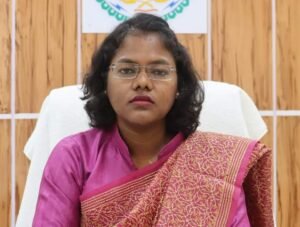 <em>शक्ति के जिला कलेक्ट्रेट में चल रहा नामांकन दाखिले का कार्य जोरों से, 26 अक्टूबर को पांच प्रत्याशियों ने किया नामांकन दाखिल, 30 अक्टूबर तक होगा नामांकन का कार्य, 2 </em>नवंबर<em> नाम वापसी की अंतिम तिथि, कलेक्टर नूपुर के निर्देशन में प्रशासनिक अमला सक्रिय</em> kshititech