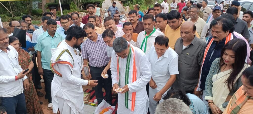 <em>शक्ति शहर की बदलेगी तस्वीर-महंत ने रखी 18 करोड़ के 6 निर्माण कार्यों की आधारशिला,महंत ने कहा- जिला गठन पश्चात तेजी से हो रहा शहर एवं गांवो का विकास, नगर पालिका शक्ति ने गांधी जयंती पर निकाली प्रभात फेरी एवं स्वच्छता दीदीयों एवं महिला समूह के सदस्यों का किया सम्मान</em> <em>शक्ति शहर की बदलेगी तस्वीर-महंत ने रखी 18 करोड़ के 6 निर्माण कार्यों की आधारशिला,महंत ने कहा- जिला गठन पश्चात तेजी से हो रहा शहर एवं गांवो का विकास, नगर पालिका शक्ति ने गांधी जयंती पर निकाली प्रभात फेरी एवं स्वच्छता दीदीयों एवं महिला समूह के सदस्यों का किया सम्मान</em> kshititech