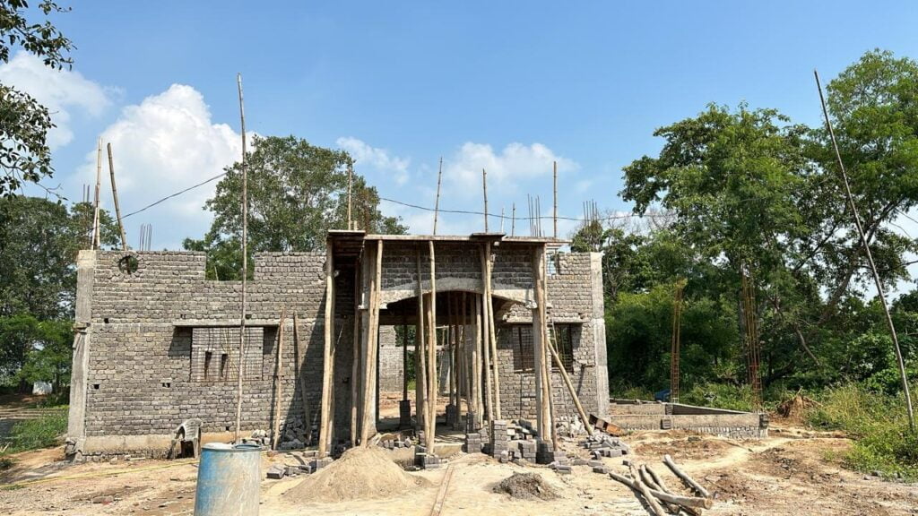 <em>नगर पंचायत अड़भार में बन रहे देवांगन समाज की धर्मशाला का निर्माण कार्य प्रगति पर,करीब 20 लाख की लागत से हो रहा निर्माण, उपयंत्री मुजफ्फर हुसैन ने कहा- समयावधि में शीघ्र ही पूरा होगा कार्य, चंद्रपुर विधायक,नगर पंचायत अध्यक्ष एवं विधायक प्रतिनिधि के प्रयासों से मिली थी यह स्वीकृति</em> <em>नगर पंचायत अड़भार में बन रहे देवांगन समाज की धर्मशाला का निर्माण कार्य प्रगति पर,करीब 20 लाख की लागत से हो रहा निर्माण, उपयंत्री मुजफ्फर हुसैन ने कहा- समयावधि में शीघ्र ही पूरा होगा कार्य, चंद्रपुर विधायक,नगर पंचायत अध्यक्ष एवं विधायक प्रतिनिधि के प्रयासों से मिली थी यह स्वीकृति</em> kshititech