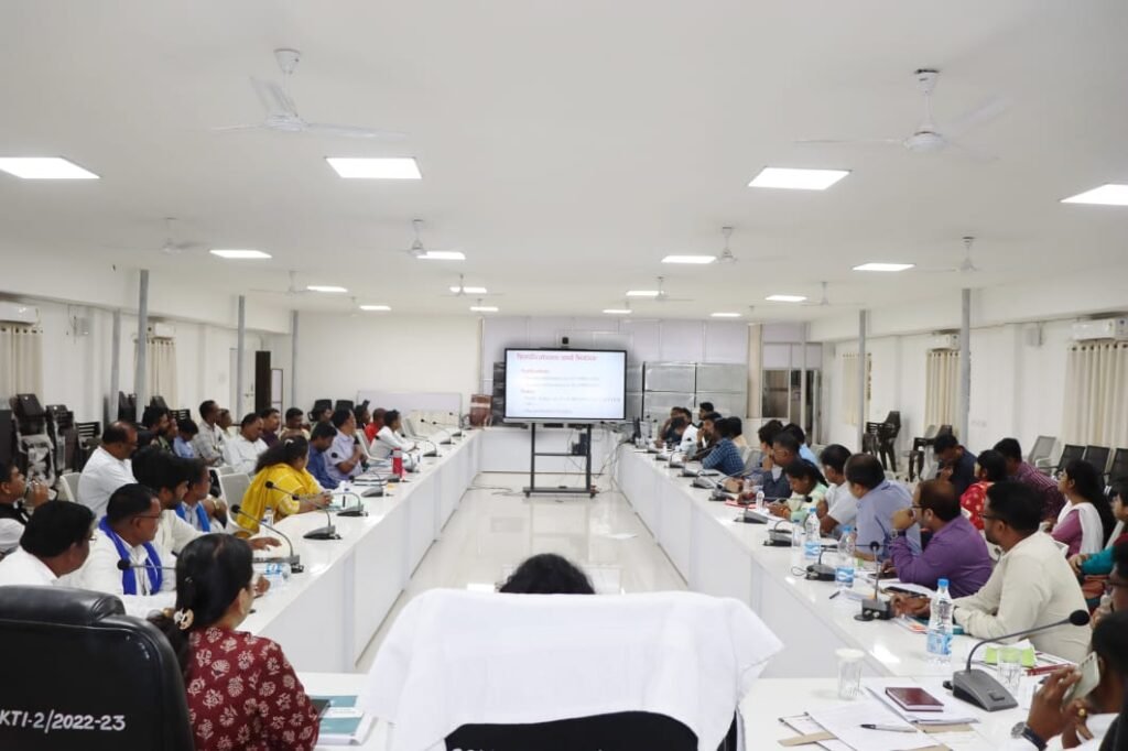 <em>शक्ति जिले में कल 21 अक्टूबर से प्रारंभ होगी विधानसभा चुनाव के नामांकन की प्रक्रिया, जिला कलेक्ट्रेट में नामांकन को लेकर सुरक्षा व्यवस्था मजबूत,कलेक्टर नूपुर </em>एवं एसपी अहिरे <em>के निर्देशन में निर्वाचन कार्य बेहतर ढंग से संपन्न कराने की गई तैयारीया</em> <em>शक्ति जिले में कल 21 अक्टूबर से प्रारंभ होगी विधानसभा चुनाव के नामांकन की प्रक्रिया, जिला कलेक्ट्रेट में नामांकन को लेकर सुरक्षा व्यवस्था मजबूत,कलेक्टर नूपुर </em>एवं एसपी अहिरे <em>के निर्देशन में निर्वाचन कार्य बेहतर ढंग से संपन्न कराने की गई तैयारीया</em> kshititech