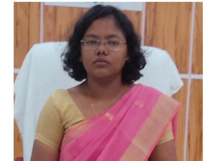 कलेक्टर नूपुर के नेतृत्व में जिले में नाम निर्देशन की चल रही सुचारु व्यवस्था--<em>सक्ति जिले के तीन विधानसभा क्षेत्रों के लिए 8 अभ्यर्थियों ने लिए नाम निर्देशन पत्र और 8 अभ्यर्थियों ने जमा किया नाम निर्देशन पत्र, कलेक्टर नूपुर राशि पन्ना के मार्गदर्शन में जिले में निर्वाचन अमला सक्रिय</em> कलेक्टर नूपुर के नेतृत्व में जिले में नाम निर्देशन की चल रही सुचारु व्यवस्था--<em>सक्ति जिले के तीन विधानसभा क्षेत्रों के लिए 8 अभ्यर्थियों ने लिए नाम निर्देशन पत्र और 8 अभ्यर्थियों ने जमा किया नाम निर्देशन पत्र, कलेक्टर नूपुर राशि पन्ना के मार्गदर्शन में जिले में निर्वाचन अमला सक्रिय</em> kshititech