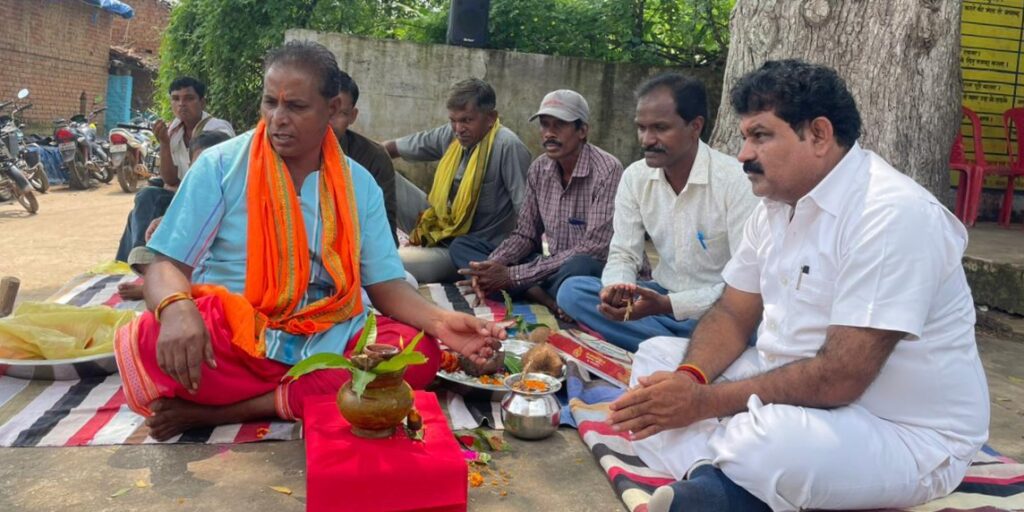 शक्ति मंडी क्षेत्र में बह रही विकास की गंगा-- <em>मंडी अध्यक्ष रूपनारायण साहू ने किया ग्राम पंचायत हरदा के आश्रित ग्राम गौरमुडा में सीसी रोड का भूमि पूजन, करीब 7 लाख की लागत से बनेगी नई सीसी रोड, जिला प्रतिनिधि ठाकुर गुलजार सिंह के प्रयासों से विधानसभा अध्यक्ष महंत ने दिलवाई स्वीकृति</em> शक्ति मंडी क्षेत्र में बह रही विकास की गंगा-- <em>मंडी अध्यक्ष रूपनारायण साहू ने किया ग्राम पंचायत हरदा के आश्रित ग्राम गौरमुडा में सीसी रोड का भूमि पूजन, करीब 7 लाख की लागत से बनेगी नई सीसी रोड, जिला प्रतिनिधि ठाकुर गुलजार सिंह के प्रयासों से विधानसभा अध्यक्ष महंत ने दिलवाई स्वीकृति</em> kshititech