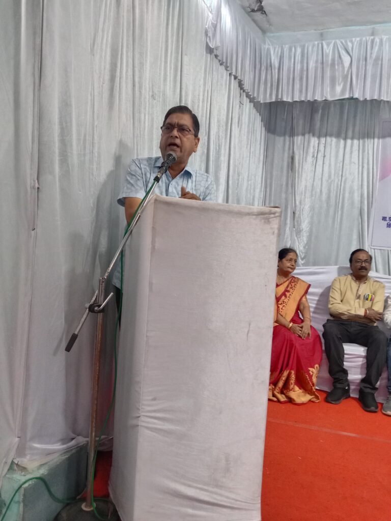 रचनात्मक सेवा का बड़ा कार्य--<em>स्व. संतोष अग्रवाल की स्मृति में सामुदायिक भवन में हुआ निशुल्क नेत्र रोग निदान एवं मोतियाबिंद जांच शिविर, खरकिया परिवार शक्ति के रितेश- राहुल अग्रवाल द्वारा आयोजित शिविर में पहुंचे सैकड़ो नेत्र मरीज, श्याम सुंदर अग्रवाल ने कहा- वर्तमान समय में नेत्र सुरक्षा जरूरी, समय-समय पर करवानी चाहिए हमें नेत्र की जांच</em> kshititech