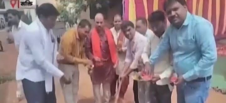 <em>सोनसाय की प्राथमिकता- मेरा शहर बेहतर शहर, जैजैपुर में बह रही विकास की गंगा-- नगर पंचायत अध्यक्ष सोनसाय देवांगन ने किया 33 नए निर्माण कार्यों का भूमि पूजन-लोकार्पण,करोड़ों रुपए के कामों से जैजैपुर शहर की बदलेगी तस्वीर,सोनसाय ने कहा- नागरिकों के सहयोग से हमारा शहर प्रदेश में सर्वश्रेष्ठ शहर, शहर में बनेगी नई पुष्प वाटिका एवं लोगों को मिलेगा नई चकाचक सड़क का लाभ</em> <em>सोनसाय की प्राथमिकता- मेरा शहर बेहतर शहर, जैजैपुर में बह रही विकास की गंगा-- नगर पंचायत अध्यक्ष सोनसाय देवांगन ने किया 33 नए निर्माण कार्यों का भूमि पूजन-लोकार्पण,करोड़ों रुपए के कामों से जैजैपुर शहर की बदलेगी तस्वीर,सोनसाय ने कहा- नागरिकों के सहयोग से हमारा शहर प्रदेश में सर्वश्रेष्ठ शहर, शहर में बनेगी नई पुष्प वाटिका एवं लोगों को मिलेगा नई चकाचक सड़क का लाभ</em> kshititech