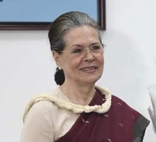 <em>प्रियंका गांधी 6 अक्टूबर को छत्तीसगढ़ में-- प्रदेश भर के नगरीय निकाय एवं पंचायती राज के महासम्मेलन को करेंगी संबोधित, मुख्यमंत्री बघेल, प्रदेश प्रभारी शैलजा, विधानसभा अध्यक्ष महंत सहित दिग्गज नेता रहेंगे मौजूद, प्रियंका के आगमन को लेकर कांग्रेस जनों में उत्साह, 5 लाख की भीड़ जुटाने की तैयारी करी कांग्रेस ने</em>, प्रियंका को सुनने पहुंचेगा युवा वर्ग kshititech