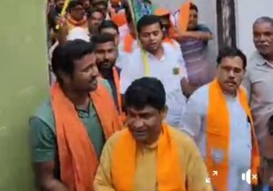 <em>खिलावन के व्यवहार से प्रभावित हो रहे क्षेत्र के नागरिक-- बुजुर्ग दे रहे आशीर्वाद तो वहीं युवा कंधे से कंधे मिलाकर चल रहे, शक्ति विधानसभा में डॉक्टर खिलावन साहू का चल रहा है सघन जनसंपर्क</em>,साल- 2013 से 2018 तक विधायक के रूप में दे चुके हैं अपनी सेवाएं kshititech