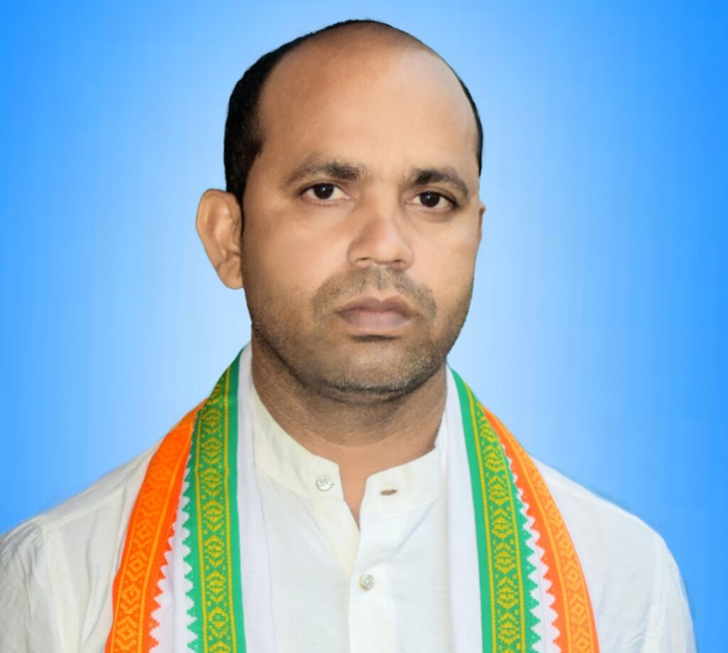 <em>विरोधियों की साजिश हुई नाकाम- अंततः रामकुमार ही रहेंगे कांग्रेस का चेहरा,नगर पंचायत अध्यक्ष चंद्रप्रभा गर्ग एवं विधायक प्रतिनिधि ज्योतिष गर्ग ने जताया हर्ष, चंद्रपुर क्षेत्र में कांग्रेस कार्यकर्ताओं में हर्ष</em>, क्षेत्र की जनता ने कहा--फेर ए दारी हमर दुलरवा बेटा ला बनाबोन विधायक, जन सेवक के रूप में रामकुमार ने बनाई पूरे क्षेत्र में अलग पहचान, कांग्रेस नेता ज्योतिष गर्ग ने कहा-- चंद्रपुर क्षेत्र में विकास ने तोड़ा अभी तक का इतिहास <em>विरोधियों की साजिश हुई नाकाम- अंततः रामकुमार ही रहेंगे कांग्रेस का चेहरा,नगर पंचायत अध्यक्ष चंद्रप्रभा गर्ग एवं विधायक प्रतिनिधि ज्योतिष गर्ग ने जताया हर्ष, चंद्रपुर क्षेत्र में कांग्रेस कार्यकर्ताओं में हर्ष</em>, क्षेत्र की जनता ने कहा--फेर ए दारी हमर दुलरवा बेटा ला बनाबोन विधायक, जन सेवक के रूप में रामकुमार ने बनाई पूरे क्षेत्र में अलग पहचान, कांग्रेस नेता ज्योतिष गर्ग ने कहा-- चंद्रपुर क्षेत्र में विकास ने तोड़ा अभी तक का इतिहास kshititech