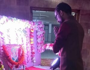 <em>खरसिया शहर में नवरात्रि पर्व पर सिंधु सेवा समिति ने करवाया गरबा नाईट, सिंधी समाज के प्रमुख श्रीचंद रावलानी भी रहे मौजूद, सिंधु सेवा समिति लगातार कर रही समाज के सभी वर्गों के लिए विभिन्न कार्यक्रम</em> kshititech