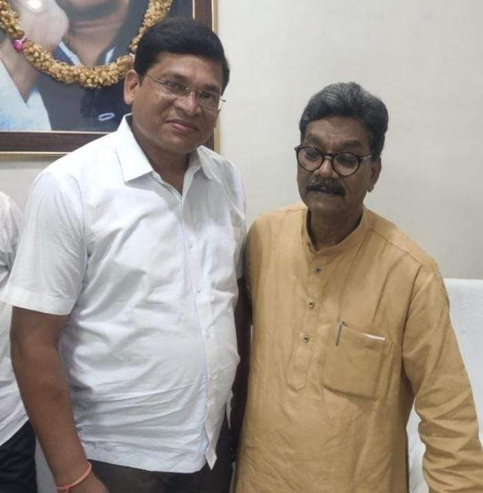 <em>किसानों के हितैषी महंत जी--विधानसभा अध्यक्ष महंत की पहल पर नन्दौर खुर्द में मिली नई धान उपार्जन केंद्र को स्वीकृति, विधायक प्रतिनिधि अमित राठौर ने कहा महंत किसानों के सच्चे हितैषी, शक्ति क्षेत्र में उनके कार्यकाल में खुले अनेको धान खरीदी केंद्र</em>, 5 अक्टूबर को छत्तीसगढ़ शासन ने दी स्वीकृति kshititech