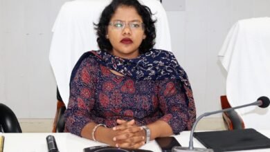 <em>हाईटेक हो गया चुनावी कार्य-- शक्ति जिले के विधानसभा चुनाव में हो रहा उच्च तकनीक का प्रयोग-- प्रशासनिक अधिकारियों के बीच अन्य जिलों से वीडियो कॉन्फ्रेंसिंग से संवाद को चुनावी व्यवस्थाएं बन रही बेहतर, कलेक्टर नूपुर के मार्गदर्शन में चुनावी टीम एक परिवार के रूप में कर रही कार्य</em> kshititech