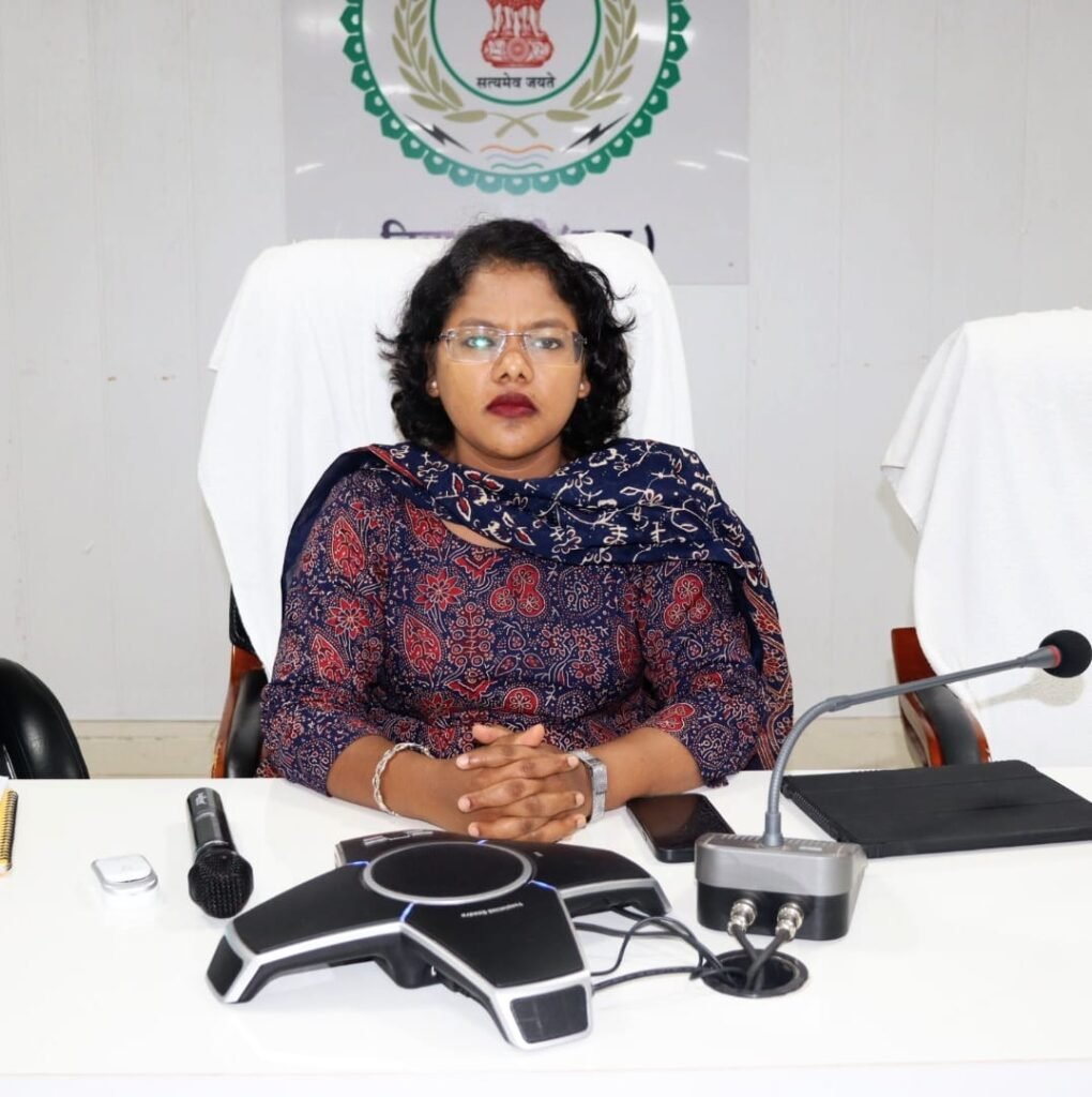 शक्ति जिले की प्रशासनिक खबरें एक साथ-- <em>इलेक्शन ऑफिसर्स ने किया ईवीएम मशीनों की कमिश्निंग कार्य का निरीक्षण-- मतदान समाप्ति के 48 घंटे पूर्व से बंद रहेगी सरकारी शराब की दुकाने, एग्जिट पोल पर भी 7 से 30 नवंबर तक लगी रहेगी रोक</em>, कलेक्टर नूपुर के नेतृत्व में चुनाव संपन्न कराने चाक-चौबंद व्यवस्था शक्ति जिले की प्रशासनिक खबरें एक साथ-- <em>इलेक्शन ऑफिसर्स ने किया ईवीएम मशीनों की कमिश्निंग कार्य का निरीक्षण-- मतदान समाप्ति के 48 घंटे पूर्व से बंद रहेगी सरकारी शराब की दुकाने, एग्जिट पोल पर भी 7 से 30 नवंबर तक लगी रहेगी रोक</em>, कलेक्टर नूपुर के नेतृत्व में चुनाव संपन्न कराने चाक-चौबंद व्यवस्था kshititech