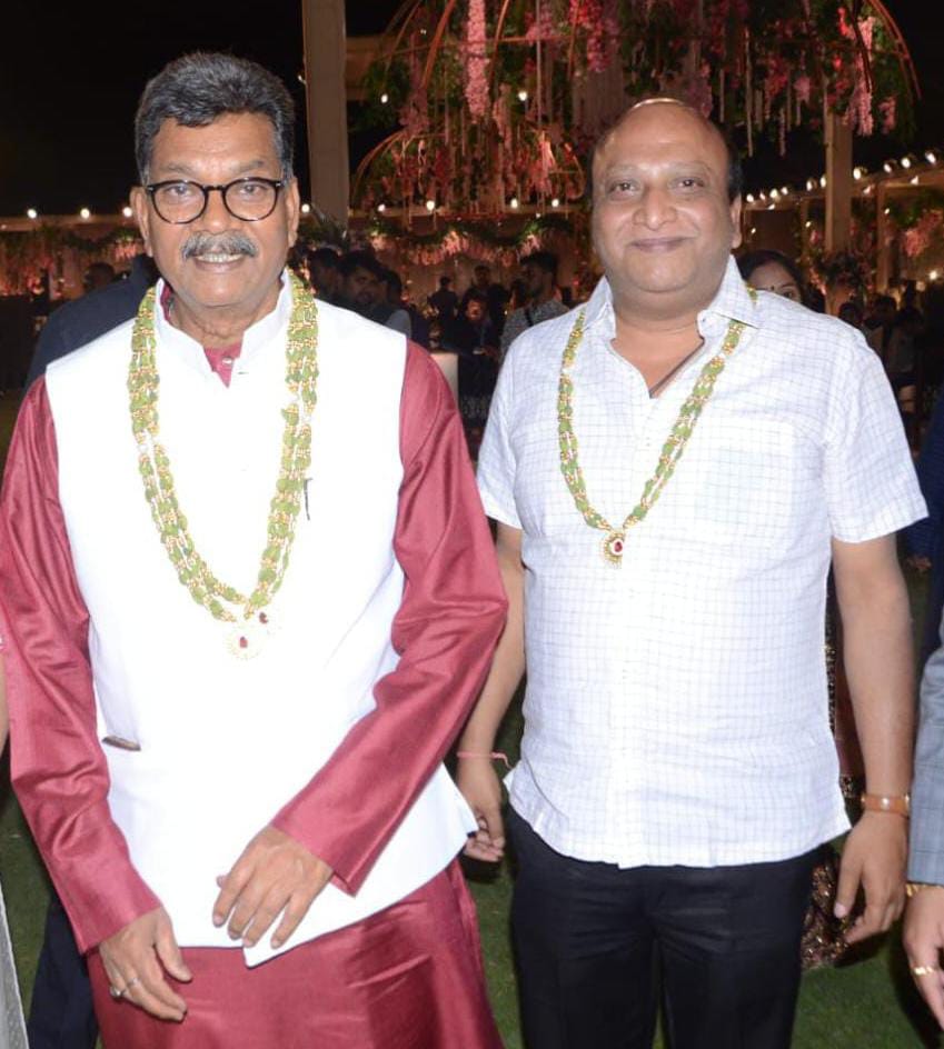 <em>कांग्रेस सरकार आने पर शक्ति में खुलेगा कृषि महाविद्यालय, इंजीनियरिंग कॉलेज और भी मिलेंगी ढेरो सौगाते-- डॉक्टर चरणदास महंत, अग्रवाल समाज की मांग पर सरकार बनने पर दिया कन्या भवन हेतु जमीन आवंटन करने का आश्वासन,शक्ति में चुनाव कार्यालय का महंत-जयसिंह ने किया उद्घाटन,पूर्व मंत्री नोबेल वर्मा के निवास पर भी पहुंचे कांग्रेस नेता</em> <em>कांग्रेस सरकार आने पर शक्ति में खुलेगा कृषि महाविद्यालय, इंजीनियरिंग कॉलेज और भी मिलेंगी ढेरो सौगाते-- डॉक्टर चरणदास महंत, अग्रवाल समाज की मांग पर सरकार बनने पर दिया कन्या भवन हेतु जमीन आवंटन करने का आश्वासन,शक्ति में चुनाव कार्यालय का महंत-जयसिंह ने किया उद्घाटन,पूर्व मंत्री नोबेल वर्मा के निवास पर भी पहुंचे कांग्रेस नेता</em> kshititech