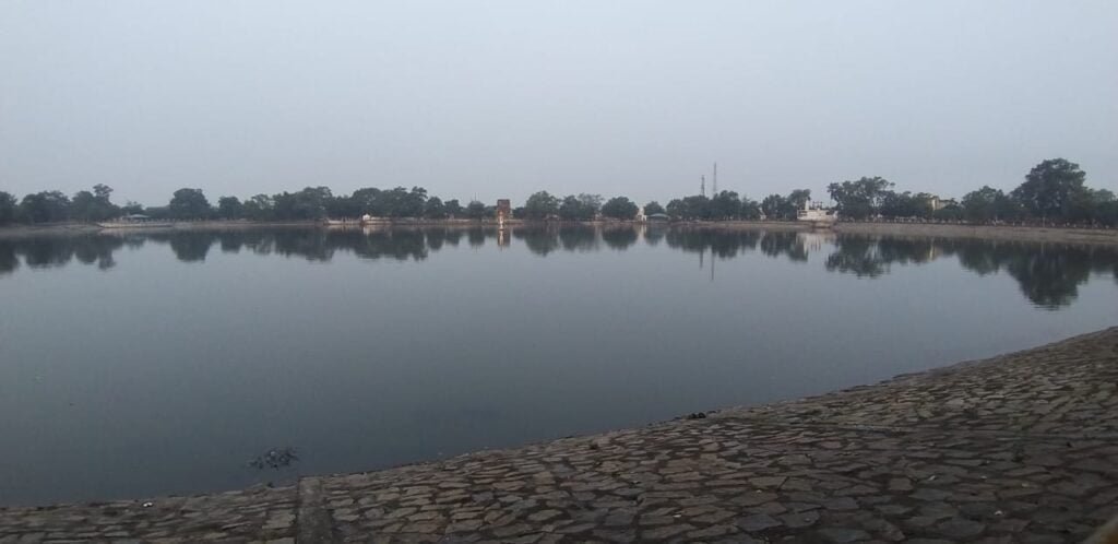 <em>स्वच्छता को चिढ़ा रहे तालाब-- नगर पालिका जांजगीर नैला की उदासीनता से प्रसिद्ध भीमा तालाब हो रहा अनुपयोगी, गंदगी एवं बदबू से परेशान है शहर वासी, विकास के नाम पर कागजों पर चल रहे कार्य, जिला मुख्यालय के तालाबों का है यह हाल तो जिले में क्या होगा हाल, शासन के लग गए करोड़ों रुपए फिर भी हाल है जस का तस</em>, पालिका में चल रहा मोटे कमीशन का खेल <em>स्वच्छता को चिढ़ा रहे तालाब-- नगर पालिका जांजगीर नैला की उदासीनता से प्रसिद्ध भीमा तालाब हो रहा अनुपयोगी, गंदगी एवं बदबू से परेशान है शहर वासी, विकास के नाम पर कागजों पर चल रहे कार्य, जिला मुख्यालय के तालाबों का है यह हाल तो जिले में क्या होगा हाल, शासन के लग गए करोड़ों रुपए फिर भी हाल है जस का तस</em>, पालिका में चल रहा मोटे कमीशन का खेल kshititech