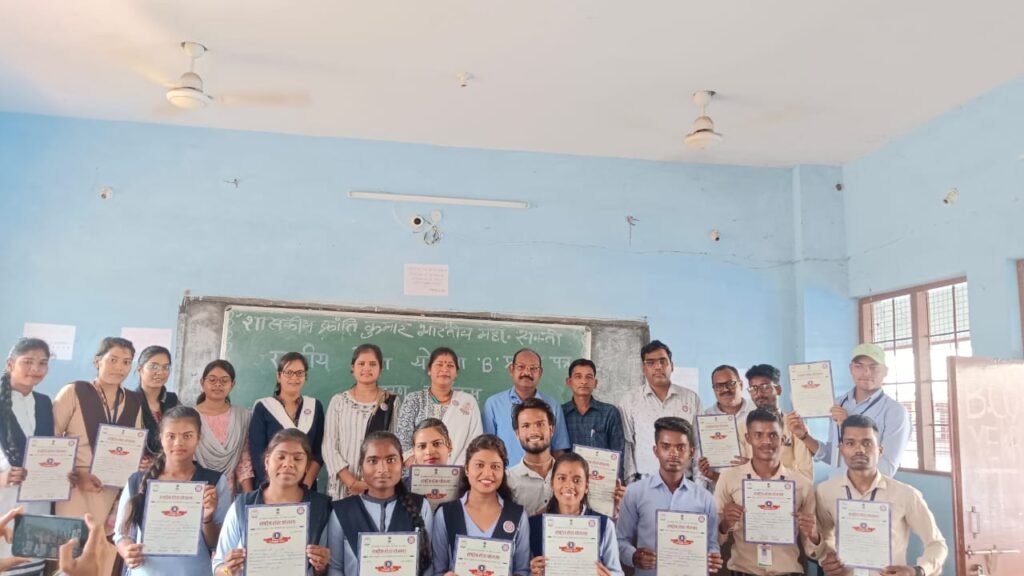 <em>सरकारी कॉलेज जेठा में राष्ट्रीय सेवा योजना के </em>21<em>स्वयं सेवकों को हुआ "बी" प्रमाण पत्र का वितरण</em>, राष्ट्रीय सेवा योजना के उद्देश्यों पर दी गई छात्र-छात्राओं को जानकारी kshititech