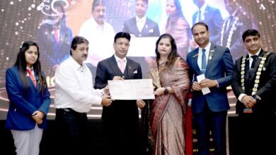 <em>मरणोपरांत 10 लाख की सहायता-- जेसीआई इंडिया वेलफेयर सोसाइटी की योजना अंतर्गत जेसीआई ने मेंबर के मरणोपरांत परिवार को दिए 10 लाख रुपए, परिवार को मिलेगी बड़ी राहत, जेसीआई इंडिया ने अब तक एक करोड रुपए की राशि का किया है वितरण</em>, जेसीआई के सभी सदस्यों के लिए लागू है यह योजना kshititech