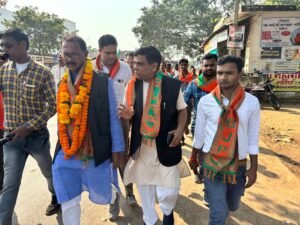 <em>कुरदा पहुंचे कृष्णकांत चंद्रा ने कहा-- गांव की सारी समस्याओं का निराकरण होगा मेरी पहली प्राथमिकता, पूरे क्षेत्र में कृष्णकांत की चल रही भारी लहर, 17 नवंबर को क्षेत्र की जनता करेगी शत- प्रतिशत मतदान</em>, जिला कोषाध्यक्ष रामनरेश यादव एवं शिक्षा प्रकोष्ठ के जिला संयोजक नितिन सोनी भी पहुंचे चंद्रा के प्रचार में <em>कुरदा पहुंचे कृष्णकांत चंद्रा ने कहा-- गांव की सारी समस्याओं का निराकरण होगा मेरी पहली प्राथमिकता, पूरे क्षेत्र में कृष्णकांत की चल रही भारी लहर, 17 नवंबर को क्षेत्र की जनता करेगी शत- प्रतिशत मतदान</em>, जिला कोषाध्यक्ष रामनरेश यादव एवं शिक्षा प्रकोष्ठ के जिला संयोजक नितिन सोनी भी पहुंचे चंद्रा के प्रचार में kshititech