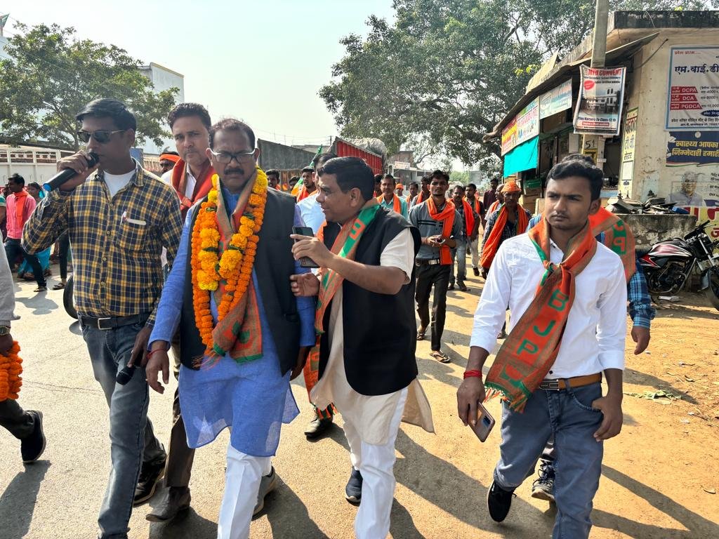 <em>कुरदा पहुंचे कृष्णकांत चंद्रा ने कहा-- गांव की सारी समस्याओं का निराकरण होगा मेरी पहली प्राथमिकता, पूरे क्षेत्र में कृष्णकांत की चल रही भारी लहर, 17 नवंबर को क्षेत्र की जनता करेगी शत- प्रतिशत मतदान</em>, जिला कोषाध्यक्ष रामनरेश यादव एवं शिक्षा प्रकोष्ठ के जिला संयोजक नितिन सोनी भी पहुंचे चंद्रा के प्रचार में <em>कुरदा पहुंचे कृष्णकांत चंद्रा ने कहा-- गांव की सारी समस्याओं का निराकरण होगा मेरी पहली प्राथमिकता, पूरे क्षेत्र में कृष्णकांत की चल रही भारी लहर, 17 नवंबर को क्षेत्र की जनता करेगी शत- प्रतिशत मतदान</em>, जिला कोषाध्यक्ष रामनरेश यादव एवं शिक्षा प्रकोष्ठ के जिला संयोजक नितिन सोनी भी पहुंचे चंद्रा के प्रचार में kshititech