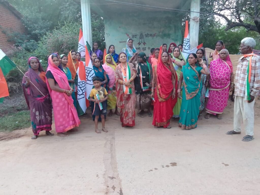 <em>महंत के पक्ष में सफेद महल की बहुरानी दिव्या सिंह ने किया प्रचार प्रसार,गांव- गांव का दौरा कर रही दिव्या सिंह, दिव्या सिंह ने कहा- भूपेश बघेल ने दिया है महिलाओं को सम्मान, कांग्रेस को करें समर्थन, महंत जी ने बनाया शक्ति को जिला, 17 नवंबर को वोट दें डॉक्टर चरणदास महंत को</em> <em>महंत के पक्ष में सफेद महल की बहुरानी दिव्या सिंह ने किया प्रचार प्रसार,गांव- गांव का दौरा कर रही दिव्या सिंह, दिव्या सिंह ने कहा- भूपेश बघेल ने दिया है महिलाओं को सम्मान, कांग्रेस को करें समर्थन, महंत जी ने बनाया शक्ति को जिला, 17 नवंबर को वोट दें डॉक्टर चरणदास महंत को</em> kshititech