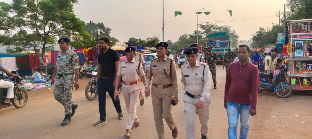 <em>जिले के एसपी अहीरे ने करी शांतिपूर्ण मतदान की अपील, जिले के सभी थाना क्षेत्र में पुलिस ने निकाला फ्लैग</em> मार्च,<em> एडिशनल एसपी गायत्री सिंह एवं अंजली गुप्ता के मार्गदर्शन में हुआ फ्लैग मार्च,सक्ति में टी आई विवेक शर्मा तो वहीं डभरा थाने में नरेंद्र यादव भी रहे मौजूद,</em> <em>जिले के एसपी अहीरे ने करी शांतिपूर्ण मतदान की अपील, जिले के सभी थाना क्षेत्र में पुलिस ने निकाला फ्लैग</em> मार्च,<em> एडिशनल एसपी गायत्री सिंह एवं अंजली गुप्ता के मार्गदर्शन में हुआ फ्लैग मार्च,सक्ति में टी आई विवेक शर्मा तो वहीं डभरा थाने में नरेंद्र यादव भी रहे मौजूद,</em> kshititech