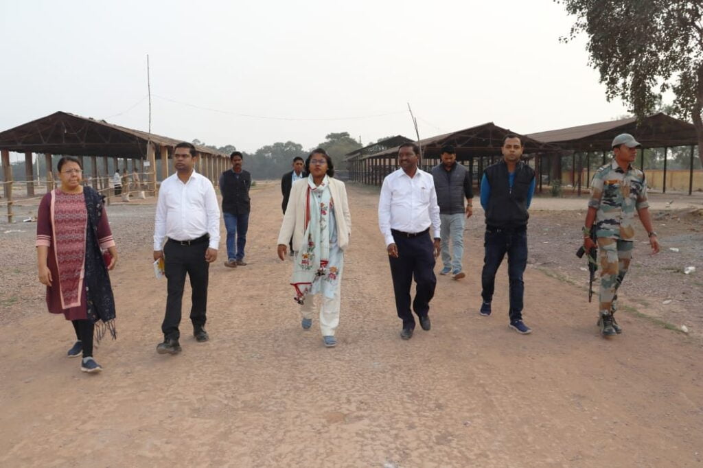 <em>कलेक्टर</em> नूपुर<em> ने स्ट्रांग रूम और मतगणना स्थल का किया निरीक्षण,आवश्यक व्यवस्थाएं सुनिश्चित करने के दिए निर्देश,मतगणना के लिए बेरीकेटिंग का कार्य शुरू</em>, शक्ति जिले में चुनावी आचार संहिता से लेकर मतदान तक की चाक-चौबंद रही व्यवस्थाएं, क्षेत्र वासियों को पहली बार अपने ही शहर मिलेगा मतगणना देखने का अवसर,शक्ति जिला गठन होने से संभव हुआ यह कार्य <em>कलेक्टर</em> नूपुर<em> ने स्ट्रांग रूम और मतगणना स्थल का किया निरीक्षण,आवश्यक व्यवस्थाएं सुनिश्चित करने के दिए निर्देश,मतगणना के लिए बेरीकेटिंग का कार्य शुरू</em>, शक्ति जिले में चुनावी आचार संहिता से लेकर मतदान तक की चाक-चौबंद रही व्यवस्थाएं, क्षेत्र वासियों को पहली बार अपने ही शहर मिलेगा मतगणना देखने का अवसर,शक्ति जिला गठन होने से संभव हुआ यह कार्य kshititech