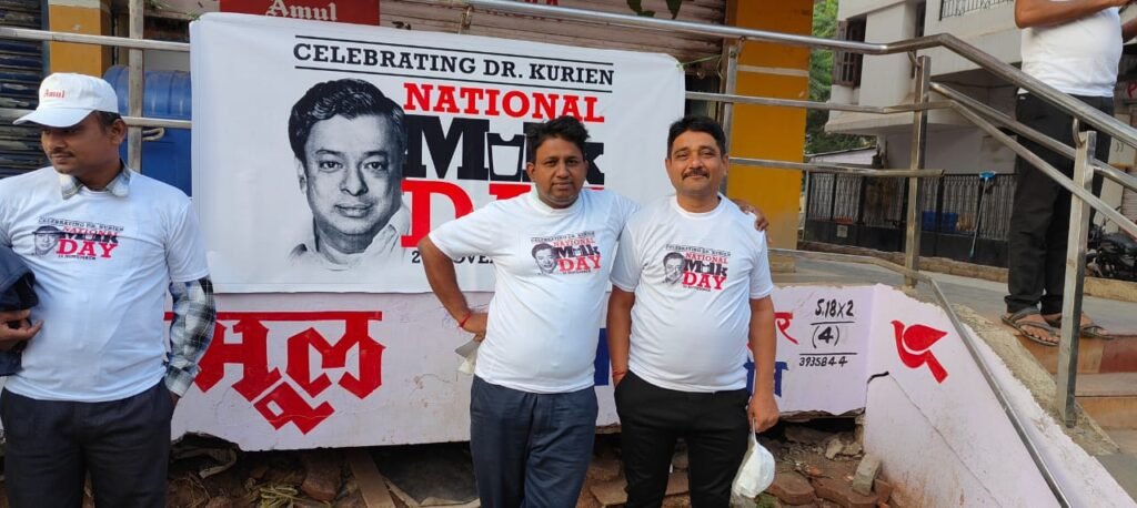 <em>26 नवंबर अमूल के जनक डॉक्टर वर्गीस कुरियन का जन्मदिन विशेष-- अमूल टेस्ट ऑफ इंडिया-संसार का सब से बड़ा सहकारी आंदोलन</em>, पूरी दुनिया में अमूल ने जमाया अपना बड़ा कब्जा <em>26 नवंबर अमूल के जनक डॉक्टर वर्गीस कुरियन का जन्मदिन विशेष-- अमूल टेस्ट ऑफ इंडिया-संसार का सब से बड़ा सहकारी आंदोलन</em>, पूरी दुनिया में अमूल ने जमाया अपना बड़ा कब्जा kshititech