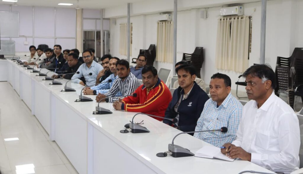 <em>मतगणना तैयारीयो की सघन समीक्षा-- शक्ति जिले के स्ट्रांग रूम एवं मतगणना संबंधित तैयारीयो का राज्य निर्वाचन के पदाधिकारीयो ने किया निरीक्षण, शक्ति जिले में मतदान से लेकर मतगणना तक की दुरुस्त व्यवस्थाएं हुई कलेक्टर नूपुर के मार्गदर्शन में, माइक्रो ऑब्जर्वर सहित मतगणना अधिकारी/कर्मचारियों को दिया जा रहा निरंतर प्रशिक्षण, शक्ति जिले की बेहतर व्यवस्थाओं से प्रेरणा ले रहे अन्य जिले</em>, उप मुख्य निर्वाचन पदाधिकारी विनय अग्रवाल ने दिए निर्देश <em>मतगणना तैयारीयो की सघन समीक्षा-- शक्ति जिले के स्ट्रांग रूम एवं मतगणना संबंधित तैयारीयो का राज्य निर्वाचन के पदाधिकारीयो ने किया निरीक्षण, शक्ति जिले में मतदान से लेकर मतगणना तक की दुरुस्त व्यवस्थाएं हुई कलेक्टर नूपुर के मार्गदर्शन में, माइक्रो ऑब्जर्वर सहित मतगणना अधिकारी/कर्मचारियों को दिया जा रहा निरंतर प्रशिक्षण, शक्ति जिले की बेहतर व्यवस्थाओं से प्रेरणा ले रहे अन्य जिले</em>, उप मुख्य निर्वाचन पदाधिकारी विनय अग्रवाल ने दिए निर्देश kshititech