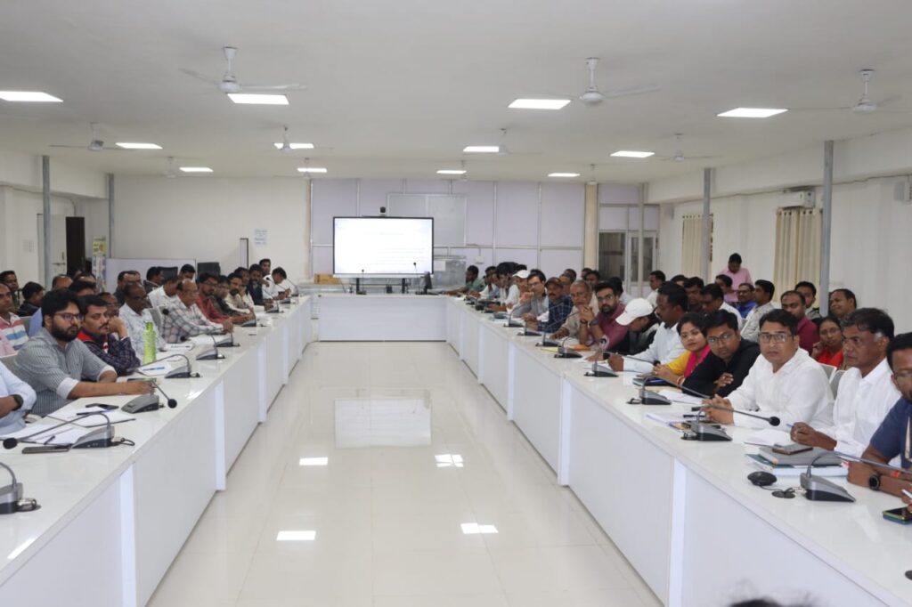 <em>मतगणना तैयारीयो की सघन समीक्षा-- शक्ति जिले के स्ट्रांग रूम एवं मतगणना संबंधित तैयारीयो का राज्य निर्वाचन के पदाधिकारीयो ने किया निरीक्षण, शक्ति जिले में मतदान से लेकर मतगणना तक की दुरुस्त व्यवस्थाएं हुई कलेक्टर नूपुर के मार्गदर्शन में, माइक्रो ऑब्जर्वर सहित मतगणना अधिकारी/कर्मचारियों को दिया जा रहा निरंतर प्रशिक्षण, शक्ति जिले की बेहतर व्यवस्थाओं से प्रेरणा ले रहे अन्य जिले</em>, उप मुख्य निर्वाचन पदाधिकारी विनय अग्रवाल ने दिए निर्देश <em>मतगणना तैयारीयो की सघन समीक्षा-- शक्ति जिले के स्ट्रांग रूम एवं मतगणना संबंधित तैयारीयो का राज्य निर्वाचन के पदाधिकारीयो ने किया निरीक्षण, शक्ति जिले में मतदान से लेकर मतगणना तक की दुरुस्त व्यवस्थाएं हुई कलेक्टर नूपुर के मार्गदर्शन में, माइक्रो ऑब्जर्वर सहित मतगणना अधिकारी/कर्मचारियों को दिया जा रहा निरंतर प्रशिक्षण, शक्ति जिले की बेहतर व्यवस्थाओं से प्रेरणा ले रहे अन्य जिले</em>, उप मुख्य निर्वाचन पदाधिकारी विनय अग्रवाल ने दिए निर्देश kshititech