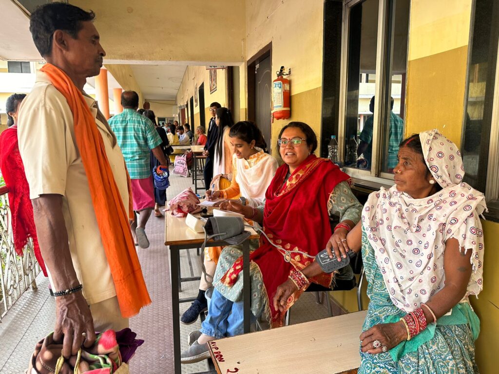 <em>अघोरेश्वर अवधूत भगवान राम का 31वां महानिर्वाण दिवस मना श्रद्धा के साथ, एकांतवास का वास्तविक अर्थ भागने में नही जागने में- कापालिक बाबा, विशेष दिवस पर हुए सेवा के कार्य एवं निशुल्क स्वास्थ्य परीक्षण</em>, जरूरतमंदों को गर्म कंबल का भी हुआ वितरण,अकलतरा के पोड़ी दलहा में स्थित है आश्रम <em>अघोरेश्वर अवधूत भगवान राम का 31वां महानिर्वाण दिवस मना श्रद्धा के साथ, एकांतवास का वास्तविक अर्थ भागने में नही जागने में- कापालिक बाबा, विशेष दिवस पर हुए सेवा के कार्य एवं निशुल्क स्वास्थ्य परीक्षण</em>, जरूरतमंदों को गर्म कंबल का भी हुआ वितरण,अकलतरा के पोड़ी दलहा में स्थित है आश्रम kshititech