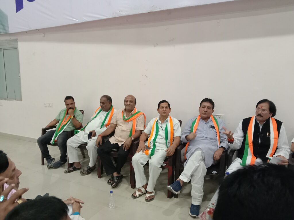 <em>घोषणाओं में कांग्रेस ने मारी बाजी-- कांग्रेस पार्टी प्रत्येक महिलाओं को देगी ₹15000/-रुपये सालाना, कांग्रेस के घोषणा पत्र का महिलाओं में व्यापक प्रभाव, कांग्रेस ने कहा- पूरे प्रदेश में कांग्रेस की चल रही लहर, फिर से सत्ता पर आसीन होगी कांग्रेस पार्टी, 13 नवंबर को जिला कांग्रेस कार्यालय शक्ति में हुई पत्रकार वार्ता, सांसद ज्योत्सना महंत ने कहा-कांग्रेस ने दिया महिलाओं को दीपावली का बड़ा तोहफा, सरकार देगी महिलाओं को सम्मान</em> <em>घोषणाओं में कांग्रेस ने मारी बाजी-- कांग्रेस पार्टी प्रत्येक महिलाओं को देगी ₹15000/-रुपये सालाना, कांग्रेस के घोषणा पत्र का महिलाओं में व्यापक प्रभाव, कांग्रेस ने कहा- पूरे प्रदेश में कांग्रेस की चल रही लहर, फिर से सत्ता पर आसीन होगी कांग्रेस पार्टी, 13 नवंबर को जिला कांग्रेस कार्यालय शक्ति में हुई पत्रकार वार्ता, सांसद ज्योत्सना महंत ने कहा-कांग्रेस ने दिया महिलाओं को दीपावली का बड़ा तोहफा, सरकार देगी महिलाओं को सम्मान</em> kshititech