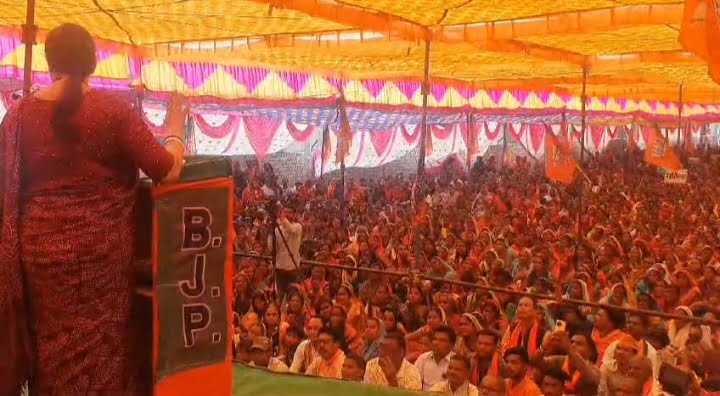 <em>जैजैपुर पहुंची स्मृति ईरानी ने कहा- मोदी जी ने देश के लिए बनाई कोरोना की वैक्सीन, आज करोड़ों लोगों को किया सुरक्षित, स्मृति ने कहा- छत्तीसगढ़ के विकास के लिए करें भाजपा को वोट, कृष्णकांत चंद्रा का चल रहा क्षेत्र में सघन जनसंपर्क</em>, स्मृति ईरानी की सभा में उमड़ी हजारों महिलाओं की भीड़ <em>जैजैपुर पहुंची स्मृति ईरानी ने कहा- मोदी जी ने देश के लिए बनाई कोरोना की वैक्सीन, आज करोड़ों लोगों को किया सुरक्षित, स्मृति ने कहा- छत्तीसगढ़ के विकास के लिए करें भाजपा को वोट, कृष्णकांत चंद्रा का चल रहा क्षेत्र में सघन जनसंपर्क</em>, स्मृति ईरानी की सभा में उमड़ी हजारों महिलाओं की भीड़ kshititech