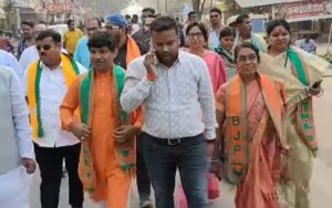 <em>शक्ति पहुंची केंद्रीय मंत्री स्मृति ईरानी ने कहा- सट्टे के दम पर कांग्रेस ने किया शासन,17 नवंबर को करें इस कुशासन का अंत, स्मृति ने करी भाजपा को वोट करने की अपील, महिलाओं की योजना पर भी स्मृति ने कहा ₹60000/-5 साल में देगी भाजपा की सरकार, पूर्व सांसद कमला पाटले से हुई टीआई की तनातनी,शक्ति शहर में 14 नवंबर को भाजपा प्रत्याशी खिलावन ने किया घर-घर जनसंपर्क</em> <em>शक्ति पहुंची केंद्रीय मंत्री स्मृति ईरानी ने कहा- सट्टे के दम पर कांग्रेस ने किया शासन,17 नवंबर को करें इस कुशासन का अंत, स्मृति ने करी भाजपा को वोट करने की अपील, महिलाओं की योजना पर भी स्मृति ने कहा ₹60000/-5 साल में देगी भाजपा की सरकार, पूर्व सांसद कमला पाटले से हुई टीआई की तनातनी,शक्ति शहर में 14 नवंबर को भाजपा प्रत्याशी खिलावन ने किया घर-घर जनसंपर्क</em> kshititech