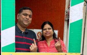 <em>विधायक प्रत्याशियों की किस्मत EVM में कैद, 3 दिसंबर को खुलेगी किस्मत,छत्तीसगढ़ में औसतन 70% मतदान की संभावना, निर्वाचन आयोग की सजगता से शादी- विवाह की तरह सजे रहे पोलिंग बूथ,शक्ति जिले में शांतिपूर्ण संपन्न हुआ मतदान, नव मतदाताओं में दिखा उत्साह तो वहीं दिव्यांगों ने भी किया मतदान, चरणदास में सारागांव तो वहीं खिलावन ने किया नगरदा में मतदान</em> <em>विधायक प्रत्याशियों की किस्मत EVM में कैद, 3 दिसंबर को खुलेगी किस्मत,छत्तीसगढ़ में औसतन 70% मतदान की संभावना, निर्वाचन आयोग की सजगता से शादी- विवाह की तरह सजे रहे पोलिंग बूथ,शक्ति जिले में शांतिपूर्ण संपन्न हुआ मतदान, नव मतदाताओं में दिखा उत्साह तो वहीं दिव्यांगों ने भी किया मतदान, चरणदास में सारागांव तो वहीं खिलावन ने किया नगरदा में मतदान</em> kshititech