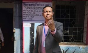 <em>विधायक प्रत्याशियों की किस्मत EVM में कैद, 3 दिसंबर को खुलेगी किस्मत,छत्तीसगढ़ में औसतन 70% मतदान की संभावना, निर्वाचन आयोग की सजगता से शादी- विवाह की तरह सजे रहे पोलिंग बूथ,शक्ति जिले में शांतिपूर्ण संपन्न हुआ मतदान, नव मतदाताओं में दिखा उत्साह तो वहीं दिव्यांगों ने भी किया मतदान, चरणदास में सारागांव तो वहीं खिलावन ने किया नगरदा में मतदान</em> <em>विधायक प्रत्याशियों की किस्मत EVM में कैद, 3 दिसंबर को खुलेगी किस्मत,छत्तीसगढ़ में औसतन 70% मतदान की संभावना, निर्वाचन आयोग की सजगता से शादी- विवाह की तरह सजे रहे पोलिंग बूथ,शक्ति जिले में शांतिपूर्ण संपन्न हुआ मतदान, नव मतदाताओं में दिखा उत्साह तो वहीं दिव्यांगों ने भी किया मतदान, चरणदास में सारागांव तो वहीं खिलावन ने किया नगरदा में मतदान</em> kshititech