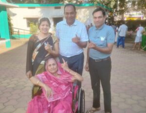 <em>विधायक प्रत्याशियों की किस्मत EVM में कैद, 3 दिसंबर को खुलेगी किस्मत,छत्तीसगढ़ में औसतन 70% मतदान की संभावना, निर्वाचन आयोग की सजगता से शादी- विवाह की तरह सजे रहे पोलिंग बूथ,शक्ति जिले में शांतिपूर्ण संपन्न हुआ मतदान, नव मतदाताओं में दिखा उत्साह तो वहीं दिव्यांगों ने भी किया मतदान, चरणदास में सारागांव तो वहीं खिलावन ने किया नगरदा में मतदान</em> <em>विधायक प्रत्याशियों की किस्मत EVM में कैद, 3 दिसंबर को खुलेगी किस्मत,छत्तीसगढ़ में औसतन 70% मतदान की संभावना, निर्वाचन आयोग की सजगता से शादी- विवाह की तरह सजे रहे पोलिंग बूथ,शक्ति जिले में शांतिपूर्ण संपन्न हुआ मतदान, नव मतदाताओं में दिखा उत्साह तो वहीं दिव्यांगों ने भी किया मतदान, चरणदास में सारागांव तो वहीं खिलावन ने किया नगरदा में मतदान</em> kshititech
