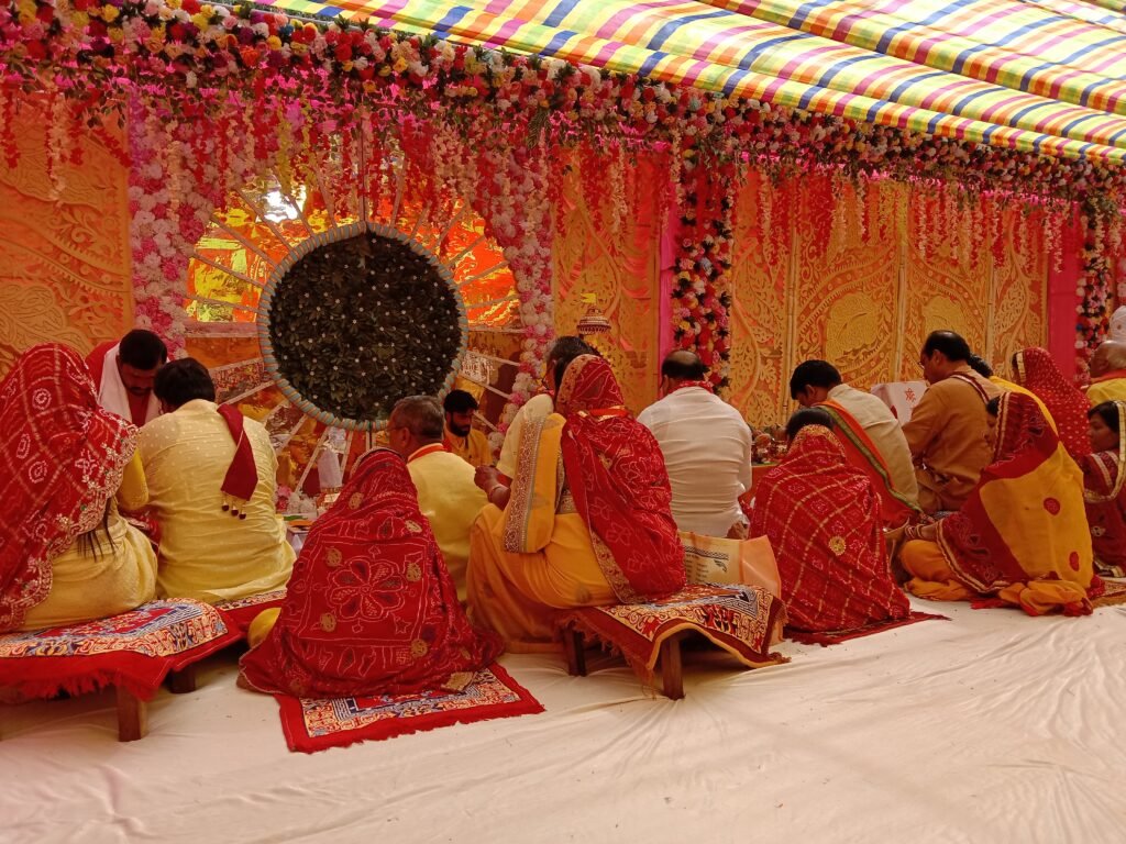 <em>शक्ति के शुभम भवन में हुआ 131 जोड़ो द्वारा सामूहिक तुलसी विवाह एवं एकादशी उद्यापन,उमड़ पड़ा लोगों का धार्मिक जुनून, महामंडलेश्वर अमृतानंद सरस्वती भरत महाराज के सानिध्य में संपन्न हुआ तुलसी विवाह</em>, भरत महाराज ने कहा-- तुलसी विवाह एकादशी उद्यापन से मिलता है पुण्य <em>शक्ति के शुभम भवन में हुआ 131 जोड़ो द्वारा सामूहिक तुलसी विवाह एवं एकादशी उद्यापन,उमड़ पड़ा लोगों का धार्मिक जुनून, महामंडलेश्वर अमृतानंद सरस्वती भरत महाराज के सानिध्य में संपन्न हुआ तुलसी विवाह</em>, भरत महाराज ने कहा-- तुलसी विवाह एकादशी उद्यापन से मिलता है पुण्य kshititech